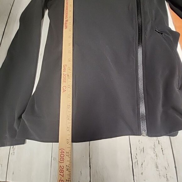 Athleta Blissout Black Jacket Thumbs Holes Wicking Full Asymmetric Zip Womens S - Picture 13 of 14